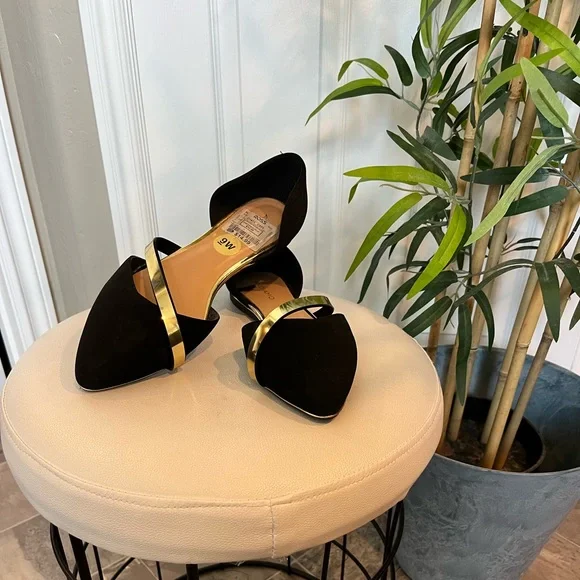 NWT Andiamo brand black flat with gold accents - Picture 15 of 15